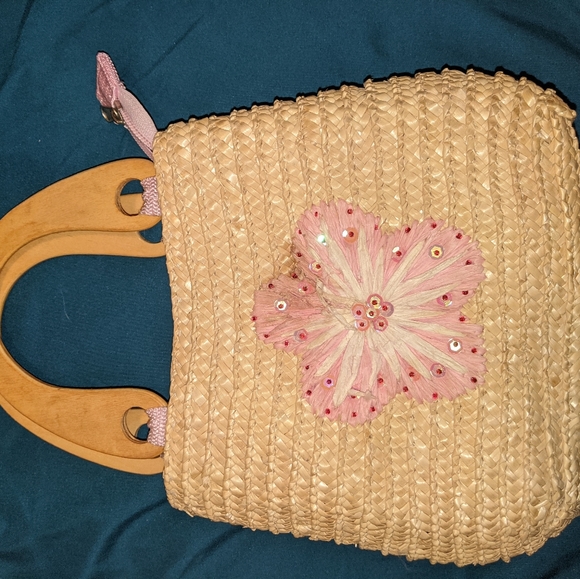 VINTAGE HAND WOVEN STRAW BAG & SALLY HANSEN PRODUC - Picture 5 of 9